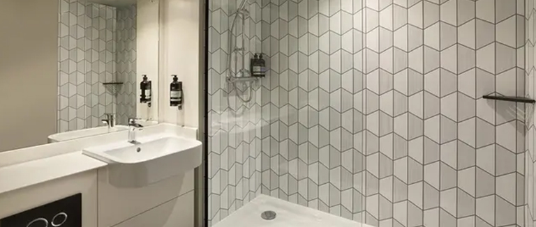 premier-inn-london-beckton-04