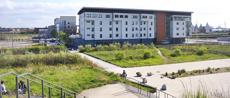 artes-centre-l-escale-02
