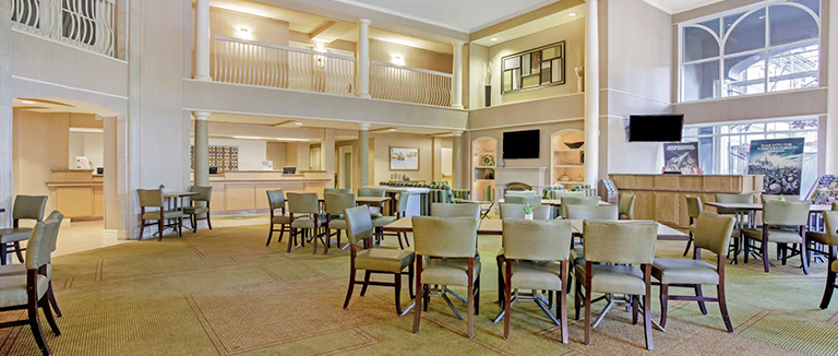 la-quinta-inn-and-suites-01